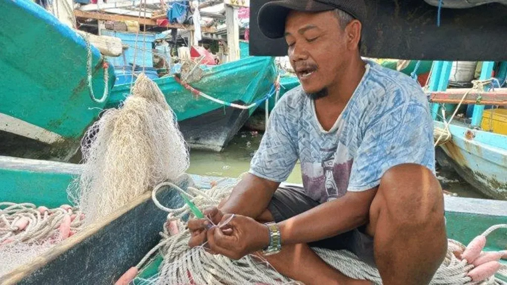 Curhat Nelayan Muara Angke: Alat Tangkap Ikan Raib Terus!