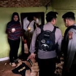 Sarang Narkoba Pekanbaru Disergap Brimob dan Anjing Pelacak Turun Tangan