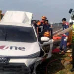 Tiga Orang Meninggal dalam Kecelakaan Mobil TV One dengan Truk Ekspedisi